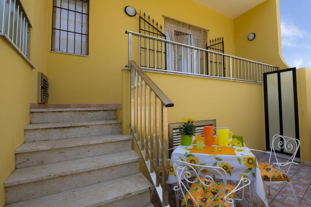 B&B Fiori Gialli Caucana Santa Croce Camerina Exterior foto