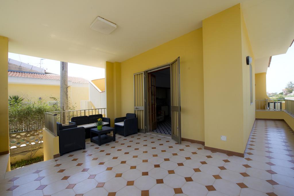 B&B Fiori Gialli Caucana Santa Croce Camerina Exterior foto