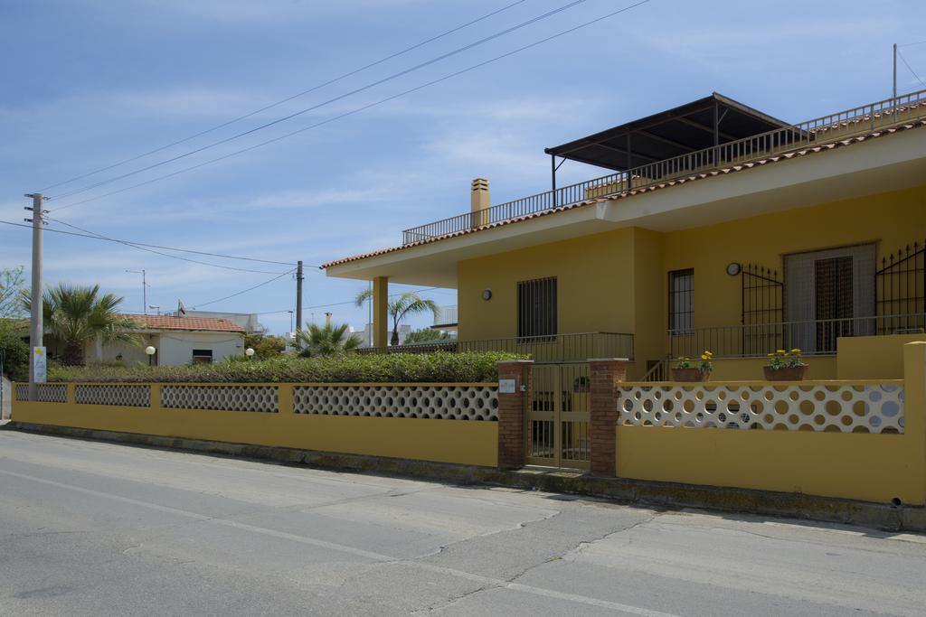 B&B Fiori Gialli Caucana Santa Croce Camerina Exterior foto